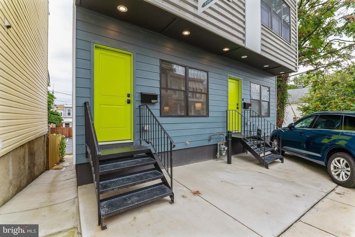 1207 Dellwood Ave - Photo 4 of 35