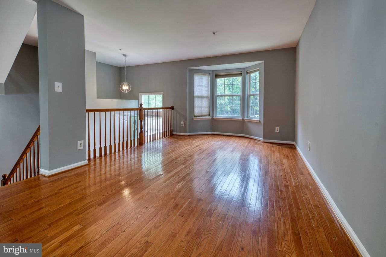 30 Flaxleaf Ct - Photo 5 of 27