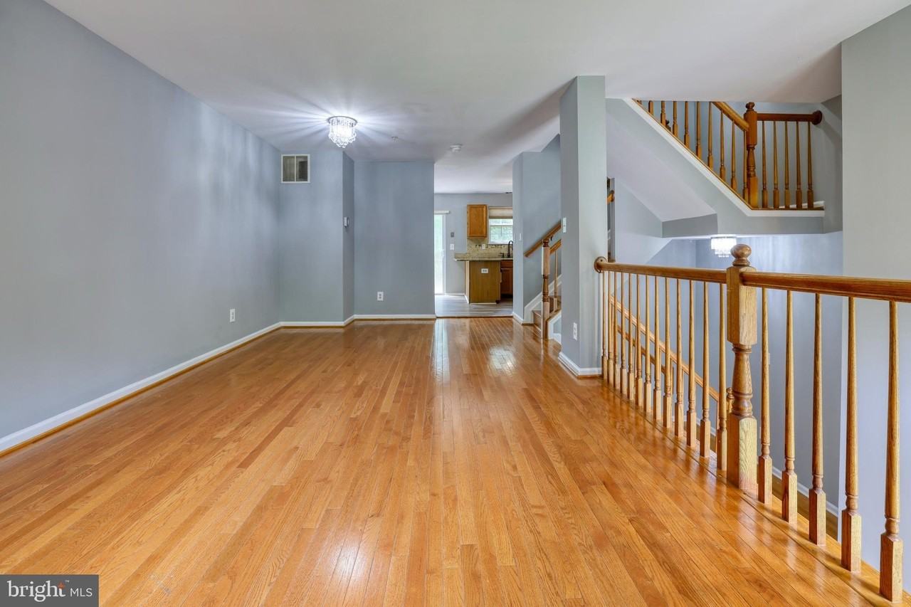 30 Flaxleaf Ct - Photo 7 of 27