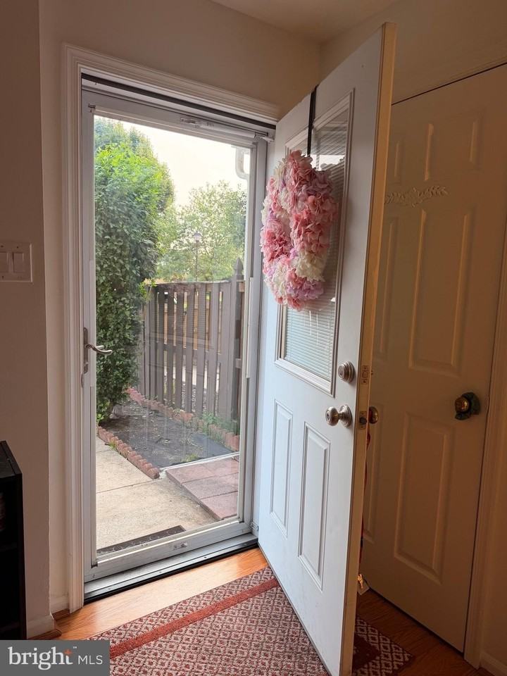 5707 Duke Ct - Photo 2 of 35