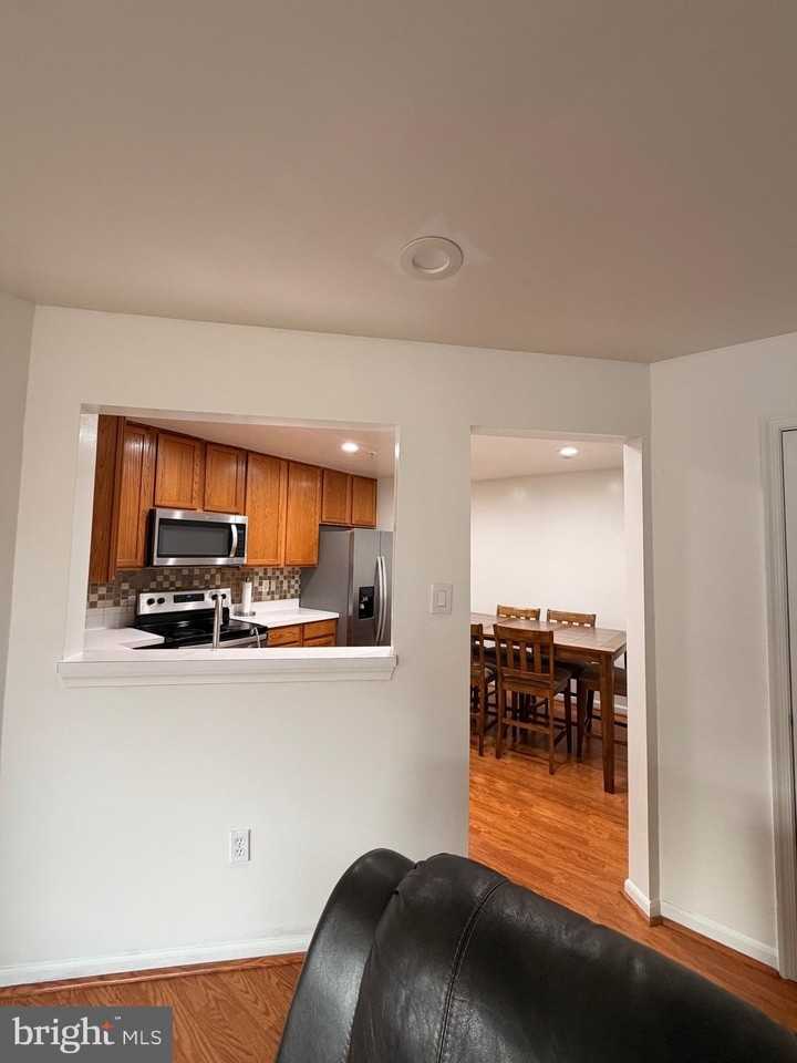 5707 Duke Ct - Photo 6 of 35