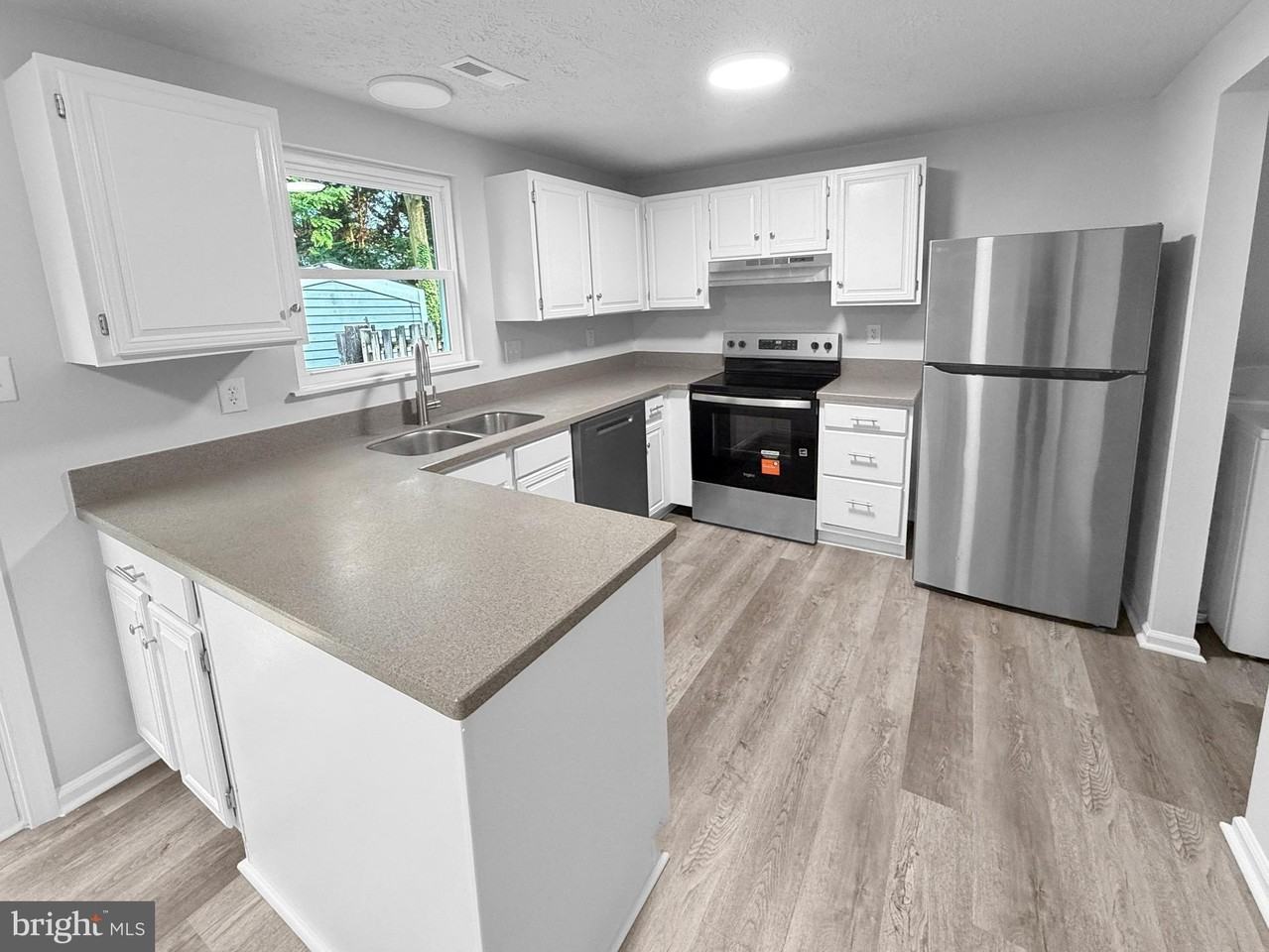 6723 Kernel Ct - Photo 2 of 15