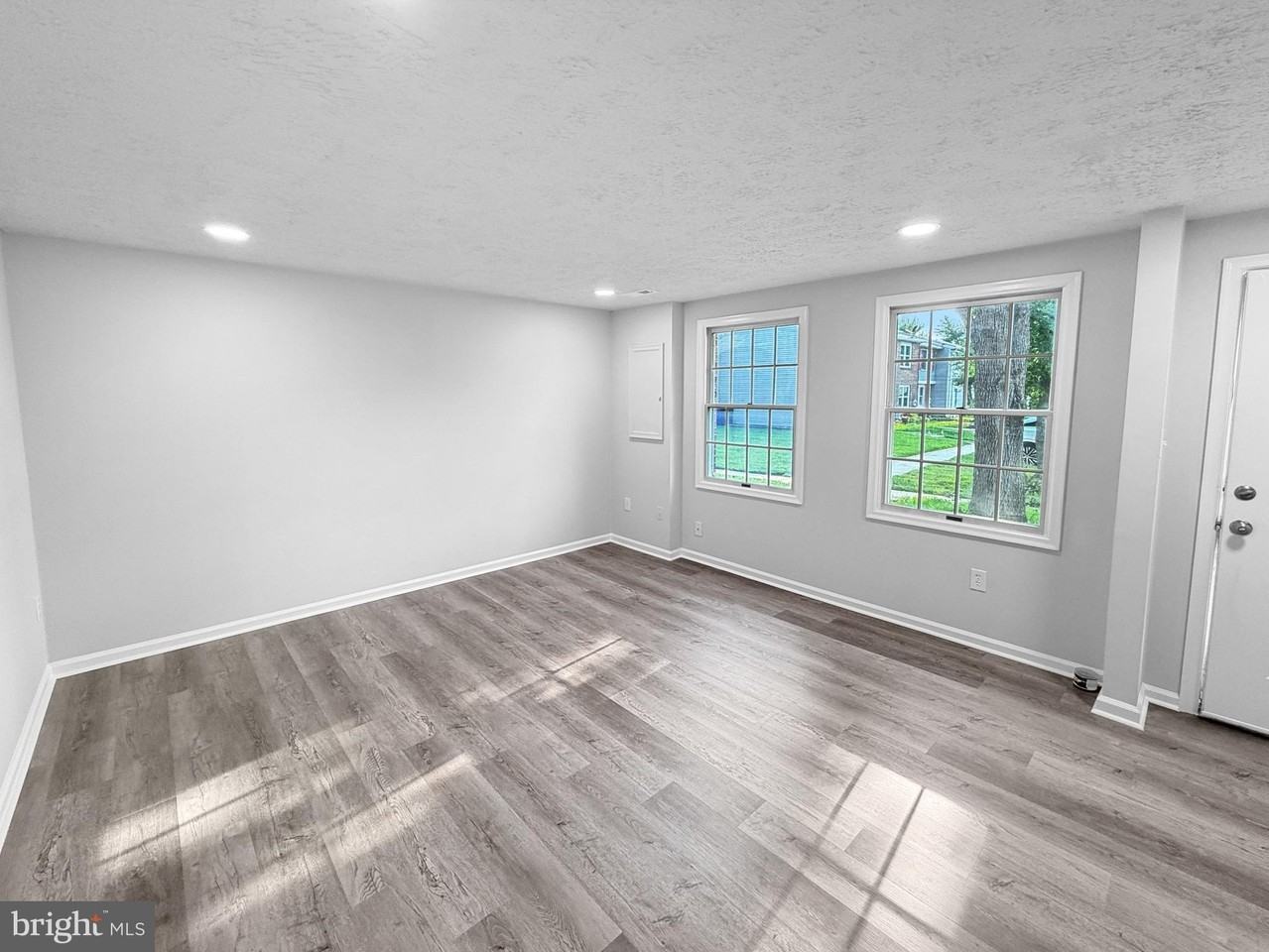 6723 Kernel Ct - Photo 5 of 15