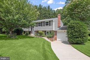 featured image of 5435 The Bridle Path