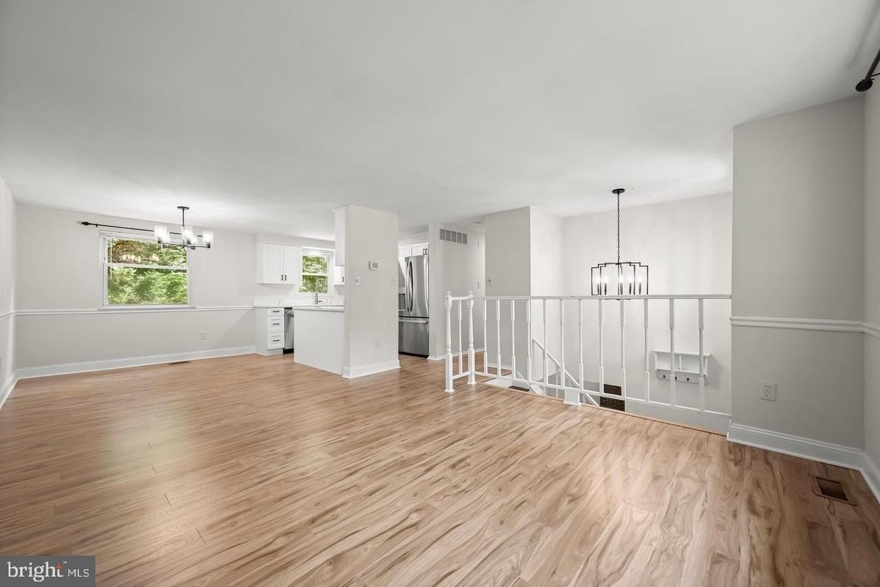 5435 The Bridle Path - Photo 3 of 38