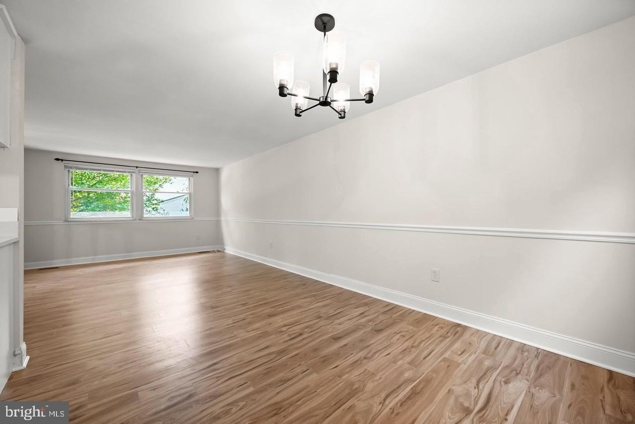 5435 The Bridle Path - Photo 7 of 38