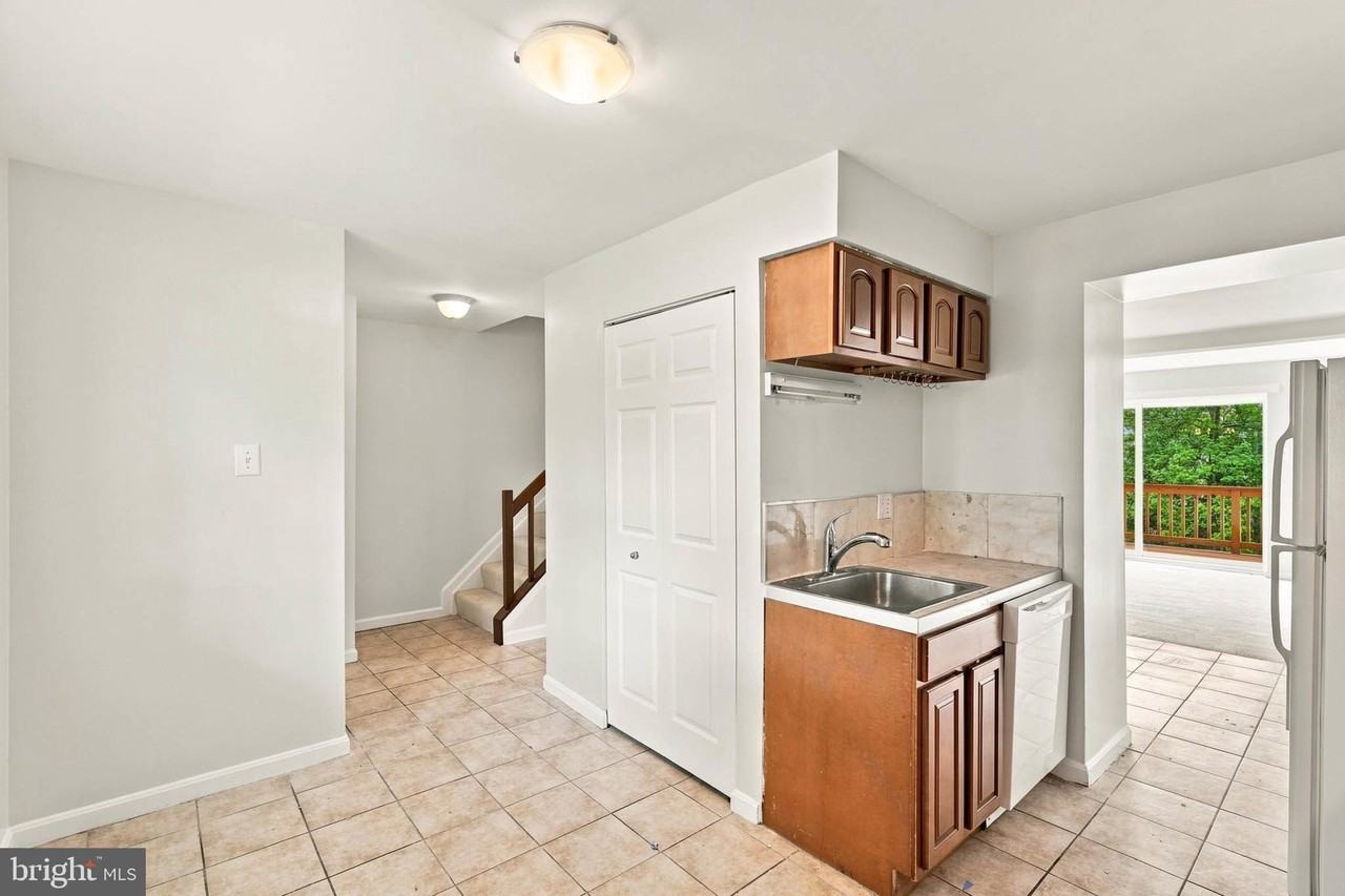 7138 Talisman Ln - Photo 4 of 24