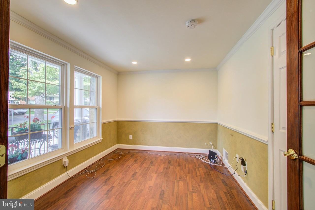 9203 Cedarcrest Dr - Photo 6 of 50