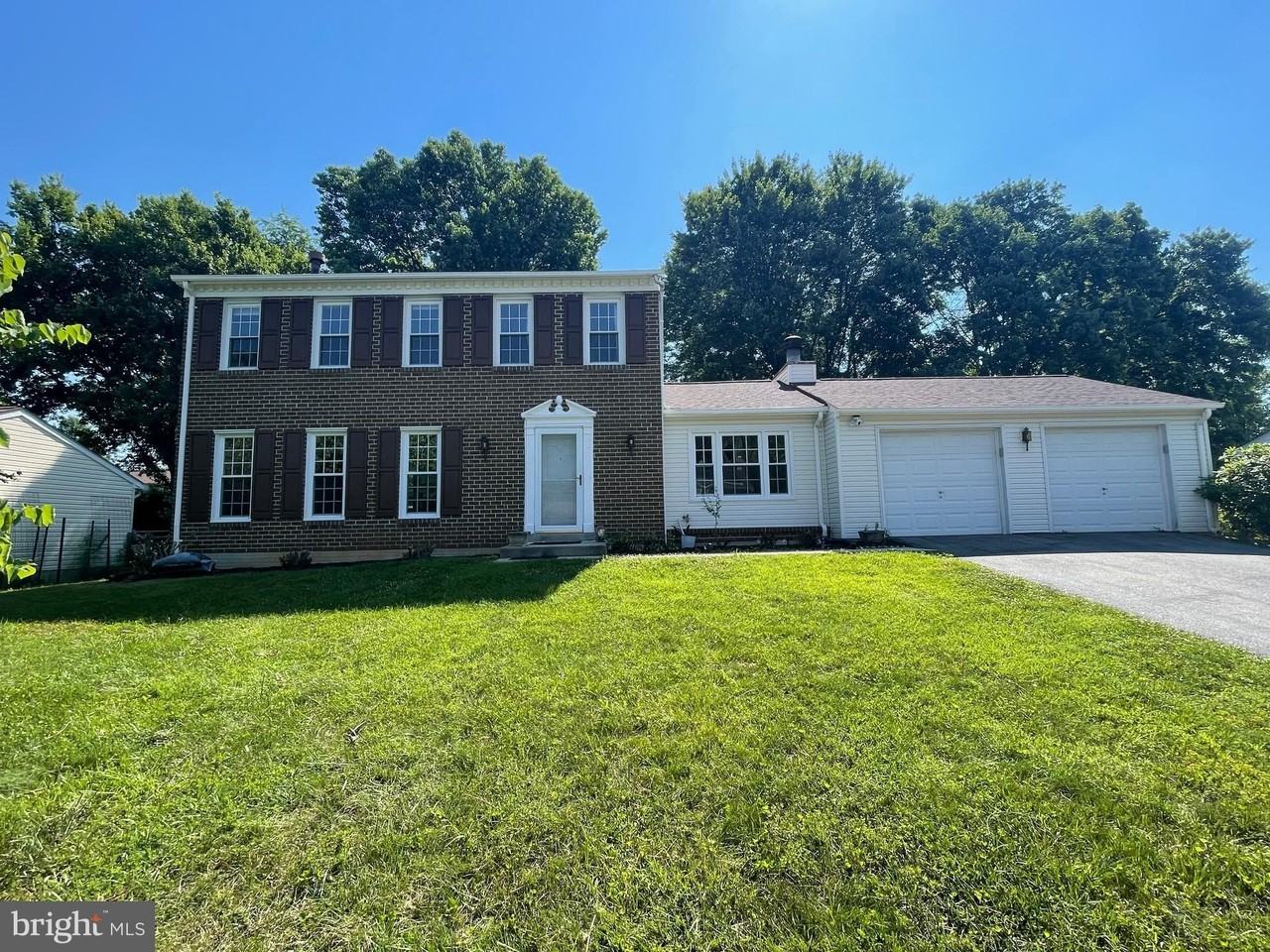 11309 Brandy Hall Ln - Photo 2 of 50