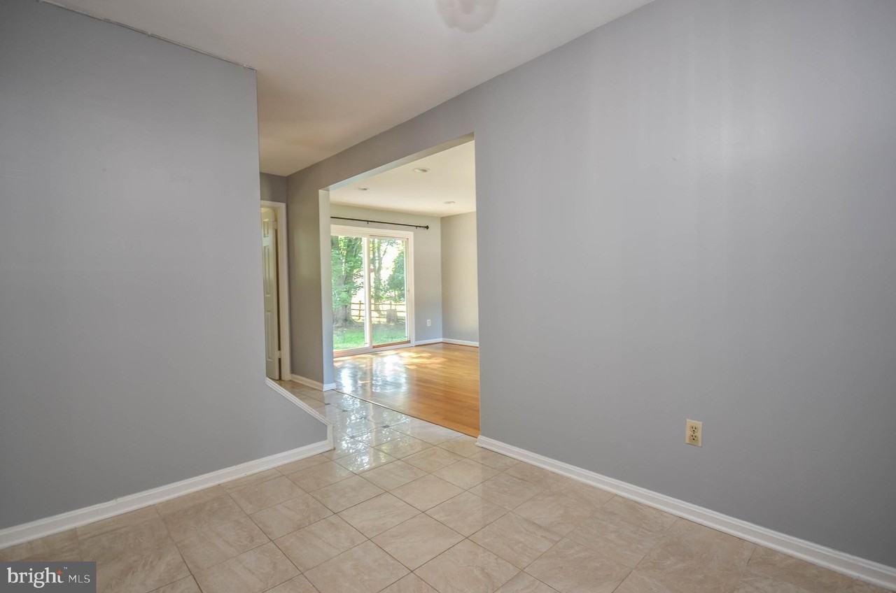 11309 Brandy Hall Ln - Photo 4 of 50