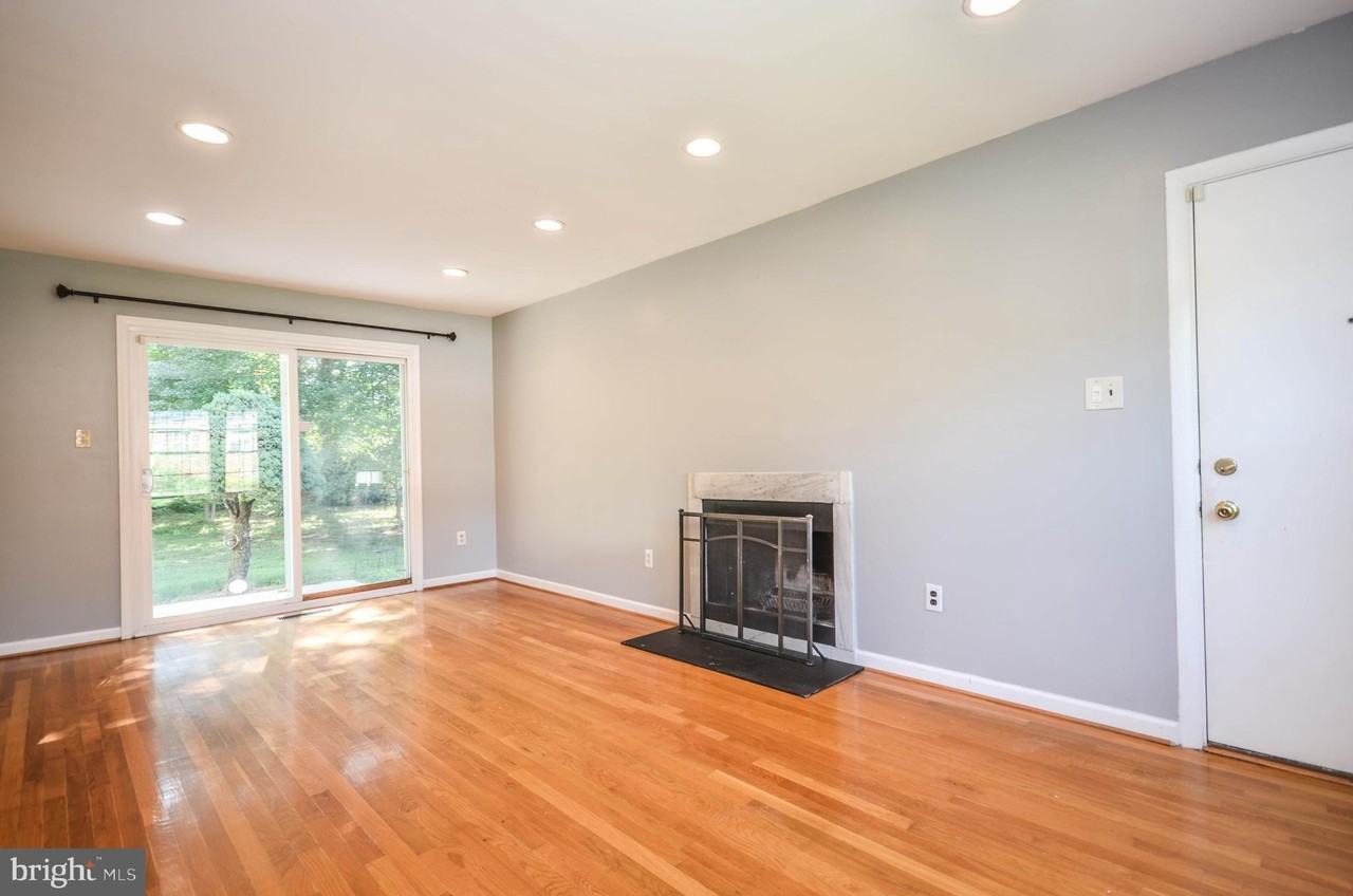 11309 Brandy Hall Ln - Photo 5 of 50