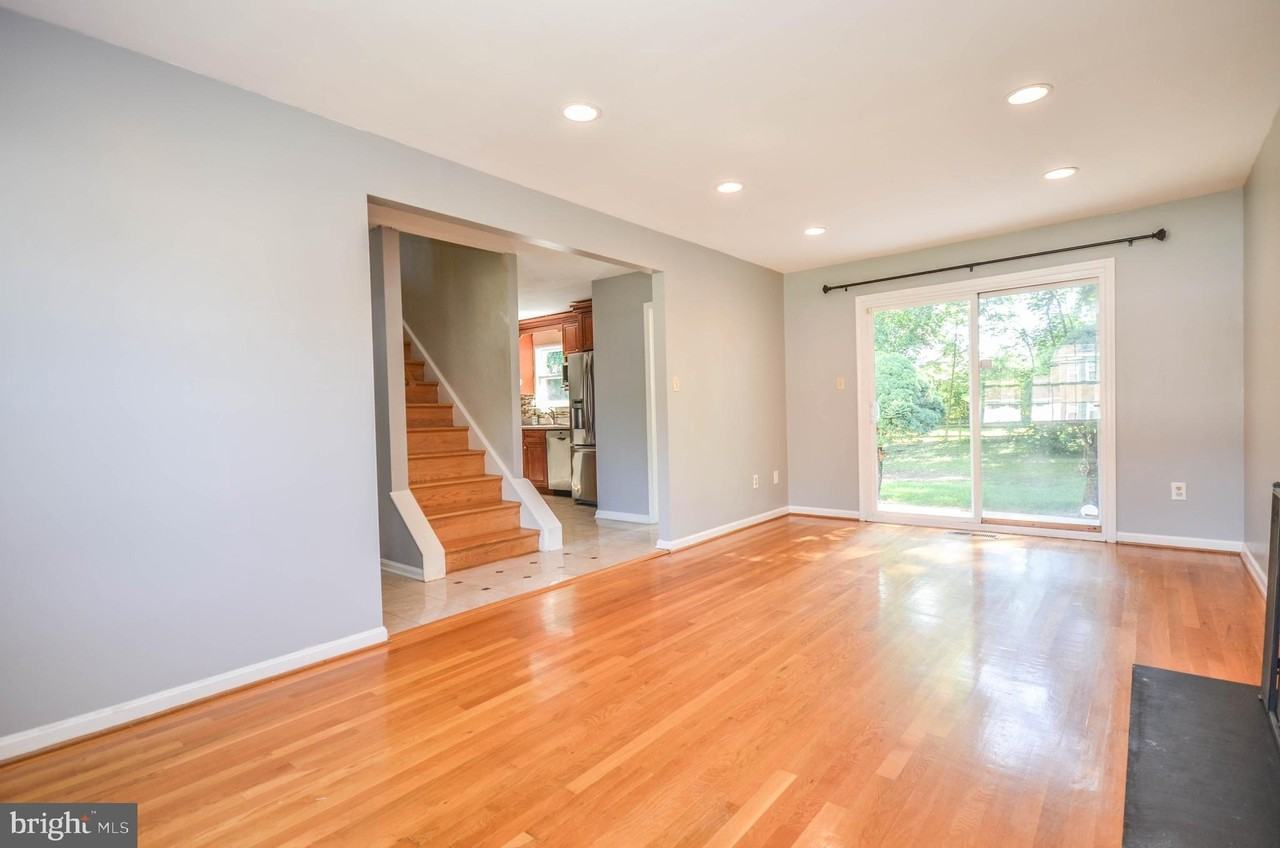11309 Brandy Hall Ln - Photo 6 of 50