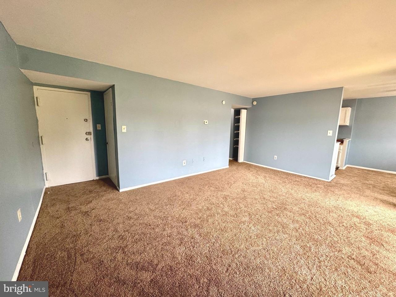 5444 85th Ave #201 - Photo 2 of 19