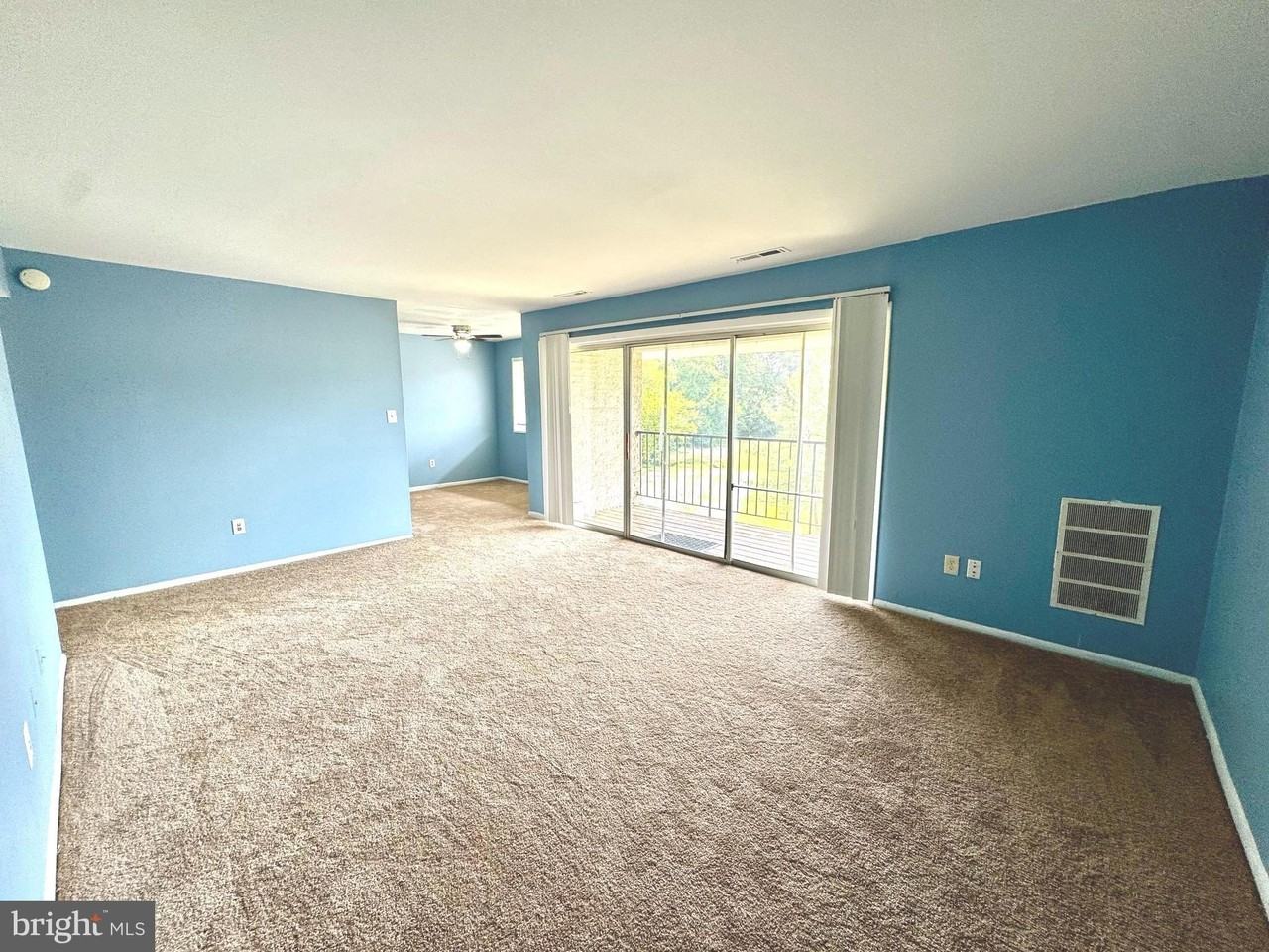 5444 85th Ave #201 - Photo 3 of 19