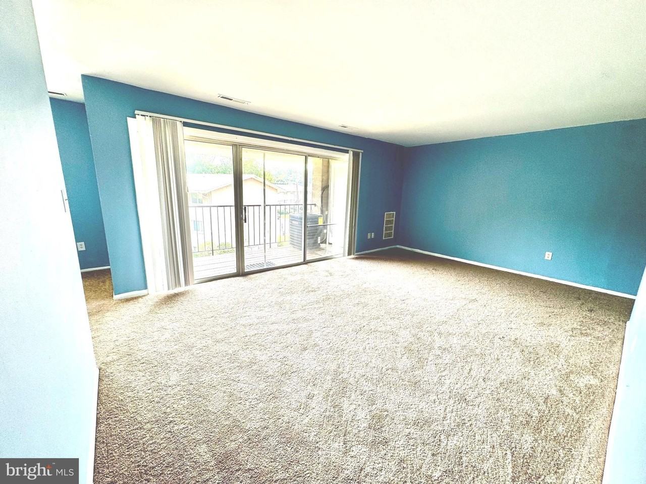5444 85th Ave #201 - Photo 5 of 19