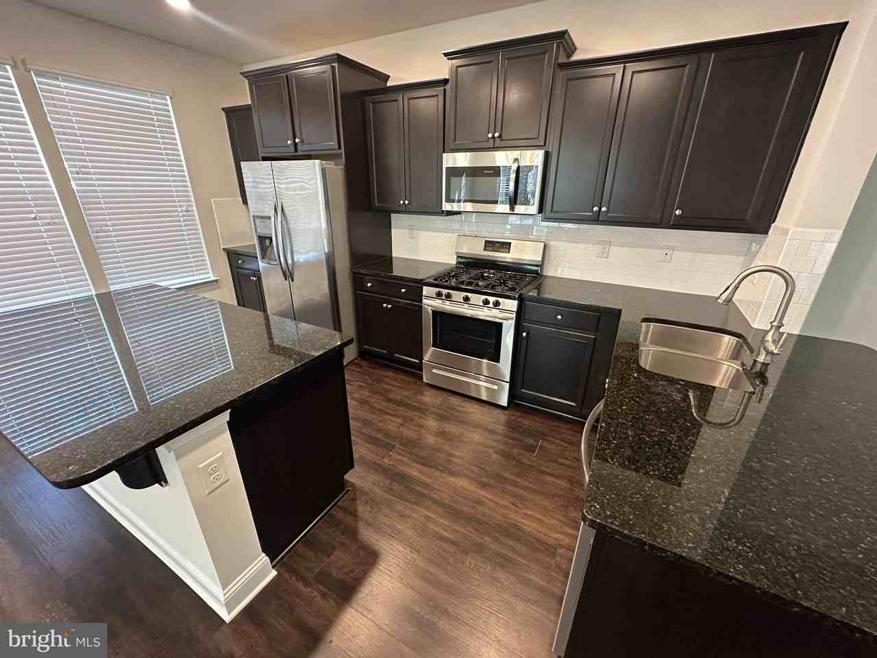 15114 Hogshead Way - Photo 5 of 37