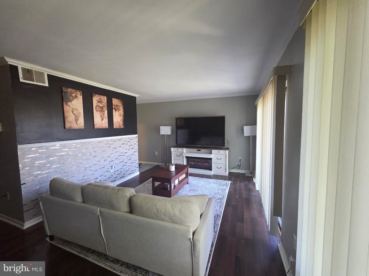 6998 Hanover Pkwy #4 - Photo 5 of 14