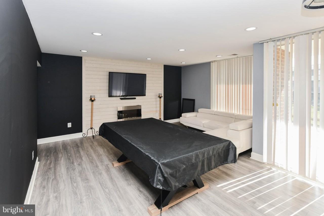 10208 Prince Pl #5T5 - Photo 2 of 28