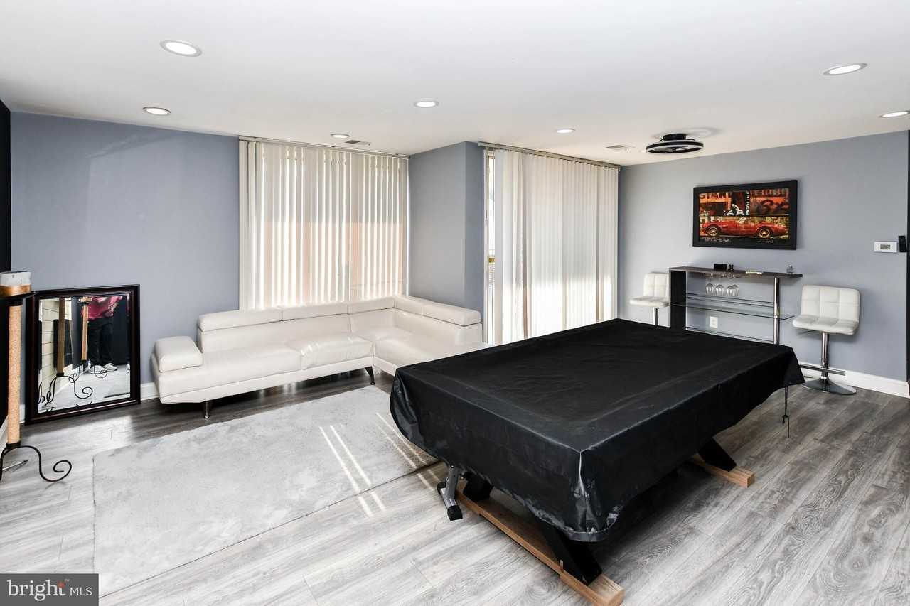10208 Prince Pl #5T5 - Photo 3 of 28