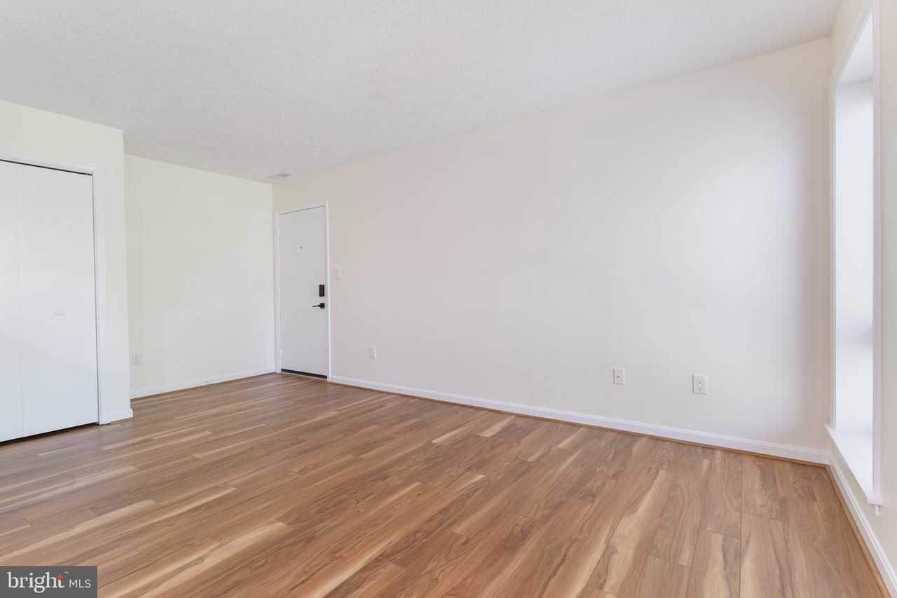 23240 Rosewood Ct #9 - Photo 6 of 22