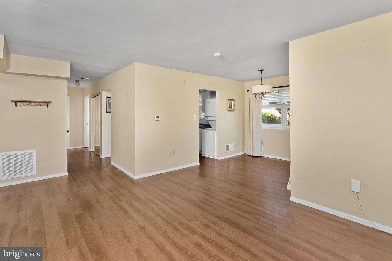 14--4 FLORENCE TOLLGATE Place - Photo 4 of 12