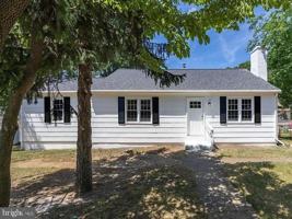 featured image of 217 Chestnut St