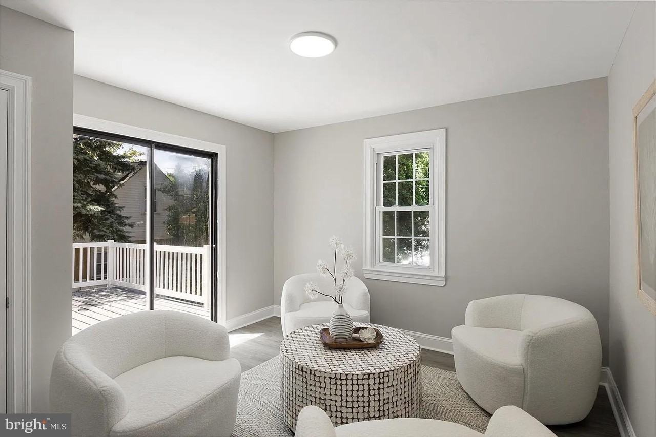 217 Chestnut St - Photo 3 of 11