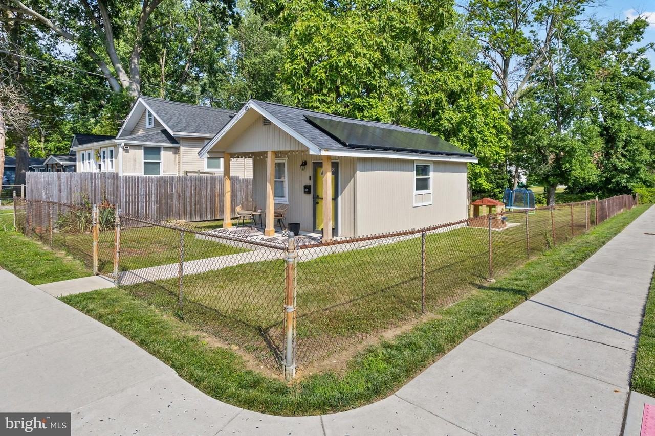 325 W Evergreen Ave - Photo 5 of 21