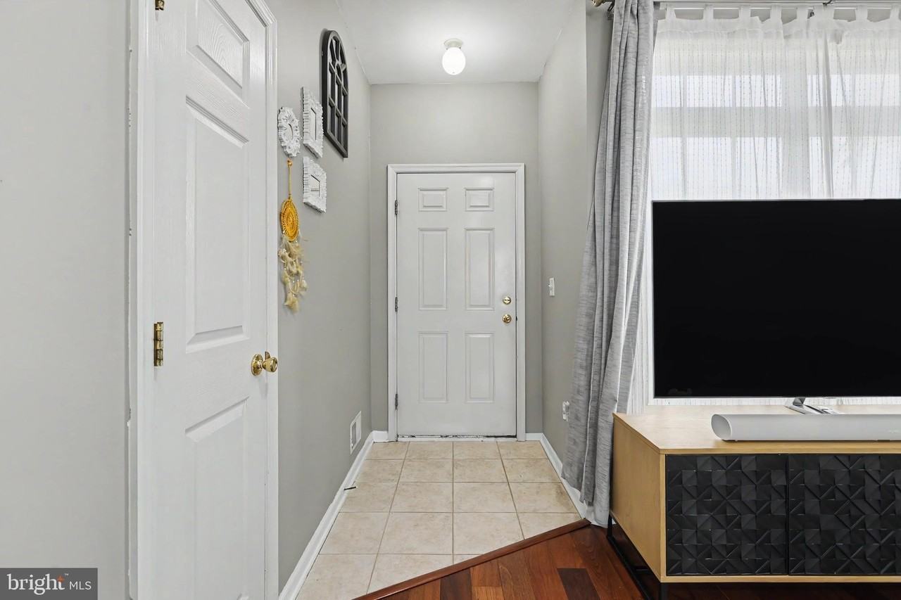 16 Shelley Cir - Photo 6 of 46
