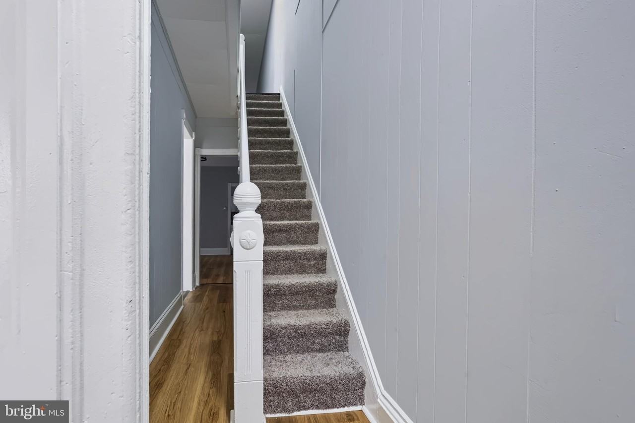 309 Academy St - Photo 3 of 37