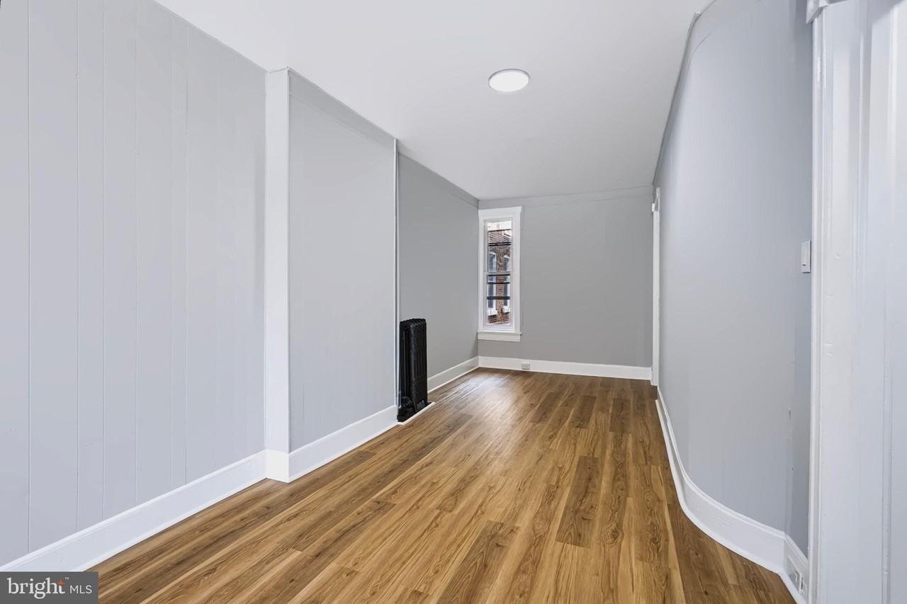 309 Academy St - Photo 7 of 37