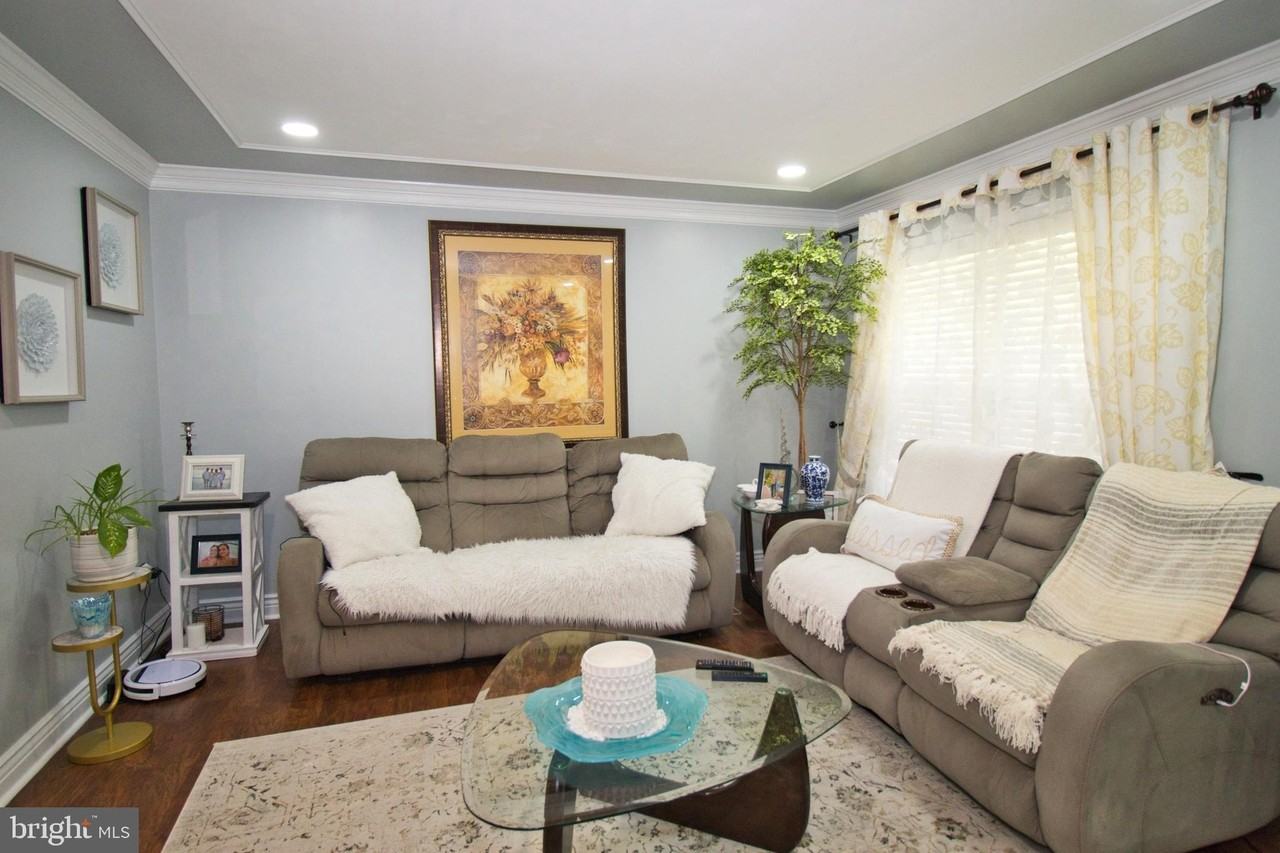 4590 Louise Saint Claire Dr - Photo 4 of 20