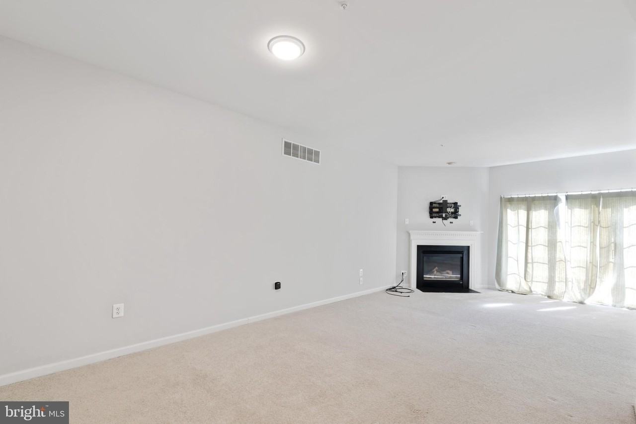237 Jefferson Ave - Photo 2 of 29