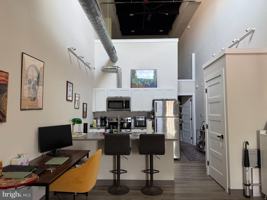 featured image of 224 Hall St #11