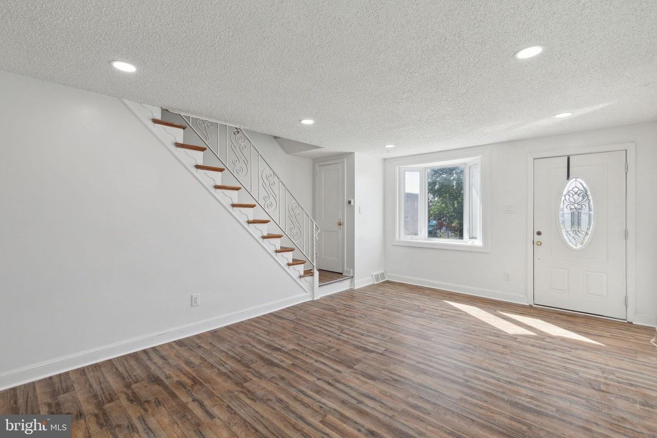 214 Westbridge Rd - Photo 5 of 21