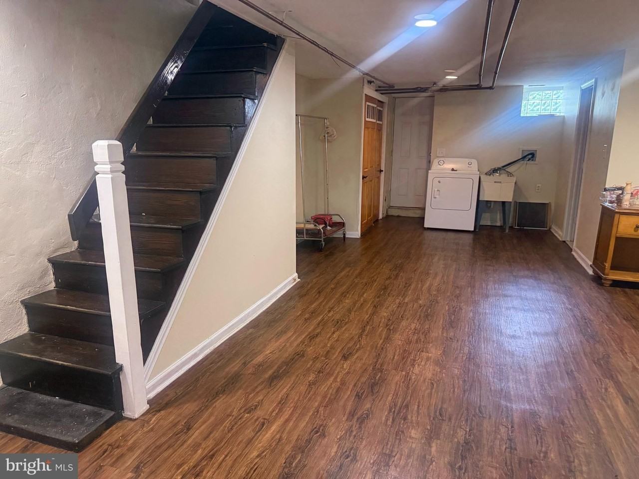544 Wiltshire Rd - Photo 2 of 13