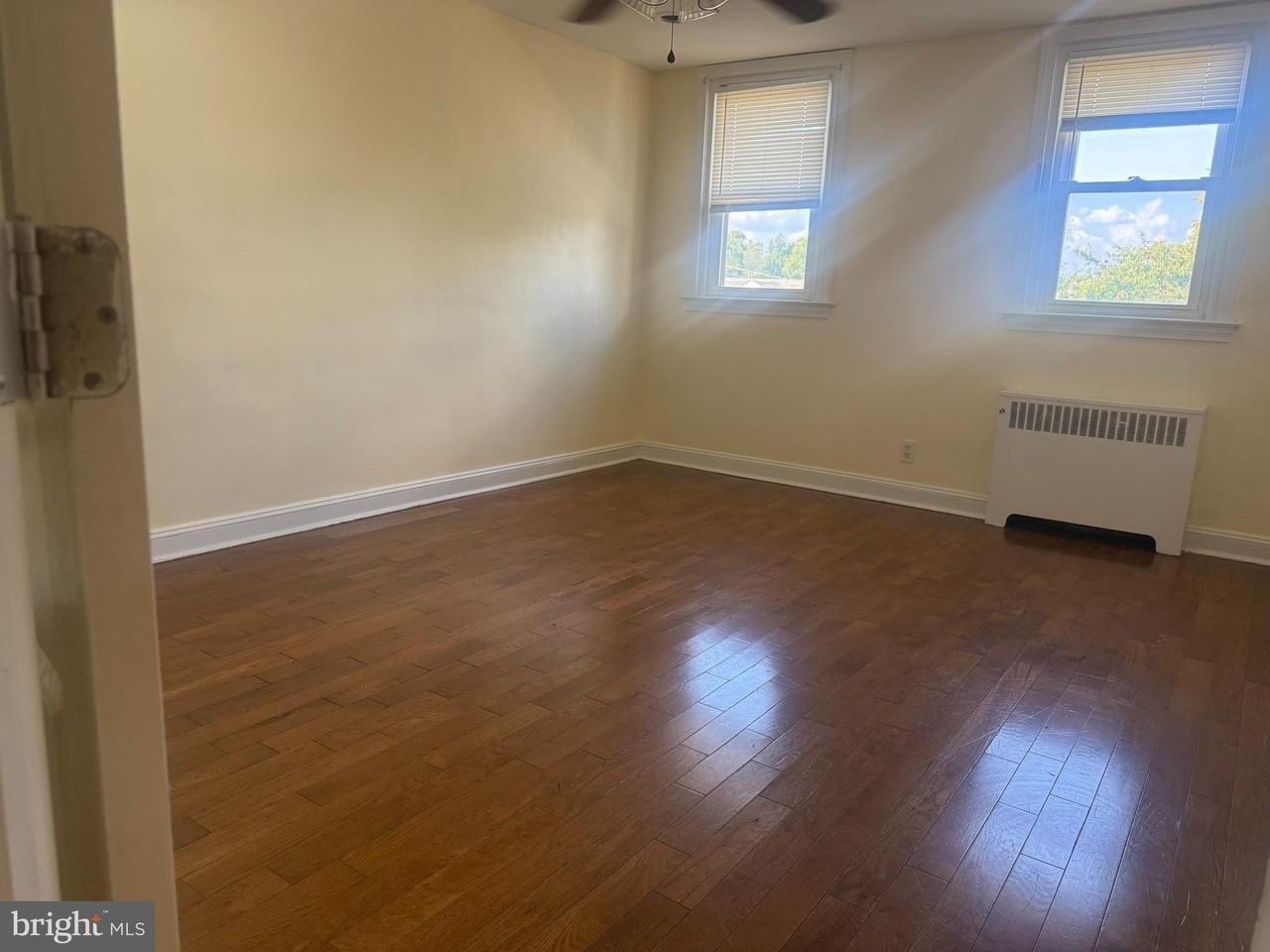 544 Wiltshire Rd - Photo 5 of 13