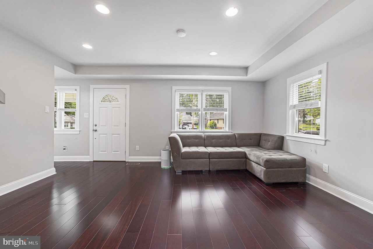 524 Continental Rd - Photo 4 of 23