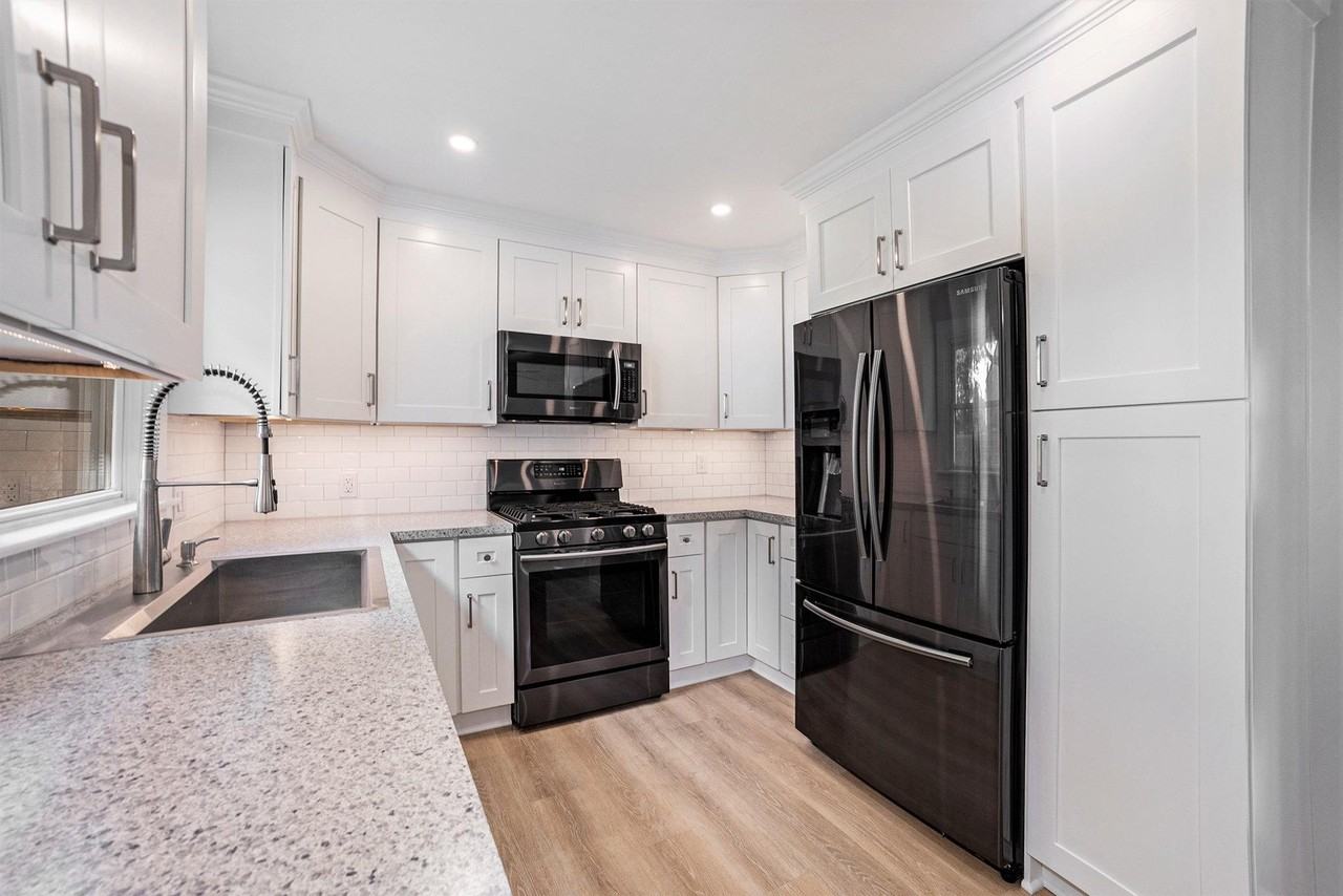 524 Continental Rd - Photo 6 of 23
