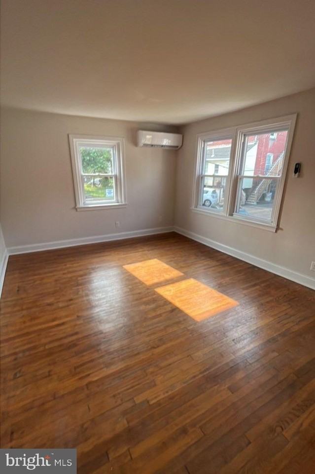 566 E High St #6 - Photo 4 of 7