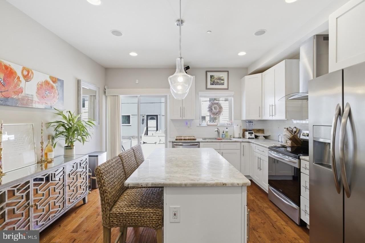 2249 Kimball St - Photo 3 of 38
