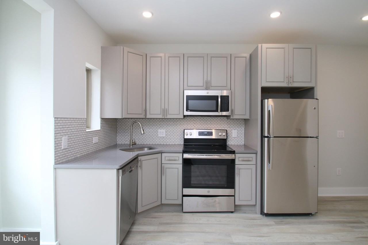 3718 Haverford Ave #2R