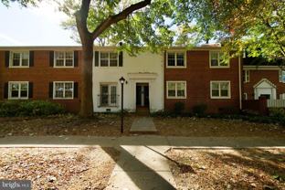 2812 S Wakefield St #B - Photo 1 of 1
