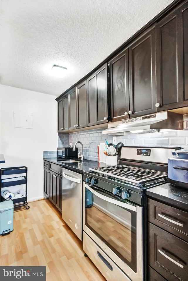 2500 N Van Dorn St #918 - Photo 5 of 13