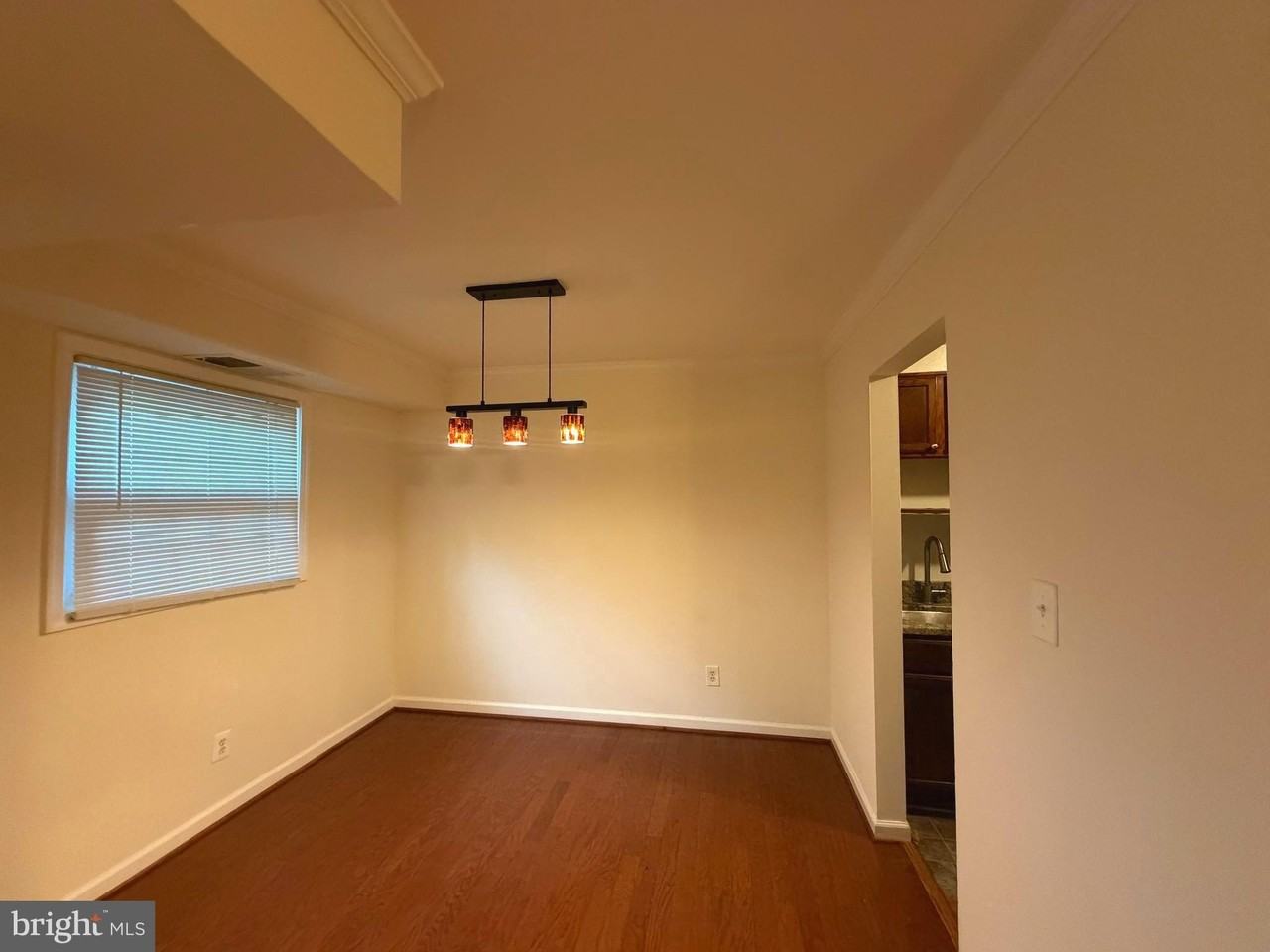 3814 Lyndhurst Dr #103 - Photo 4 of 9