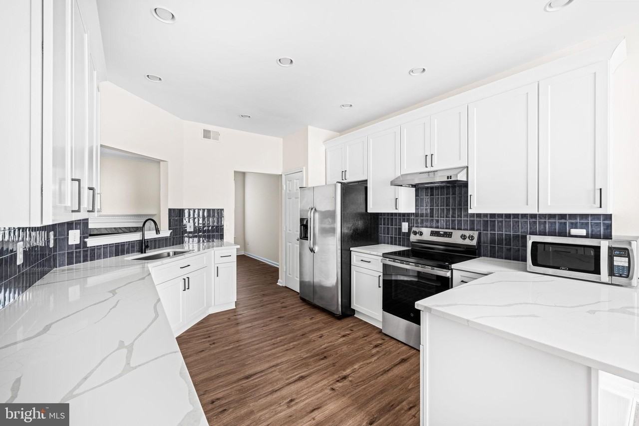 2902 Jessica Ct - Photo 6 of 50