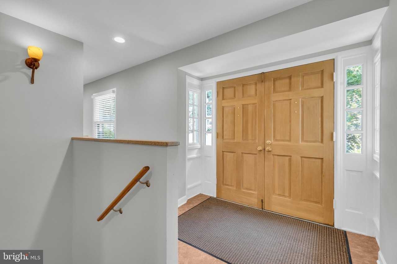 4314 Argonne Dr - Photo 7 of 45