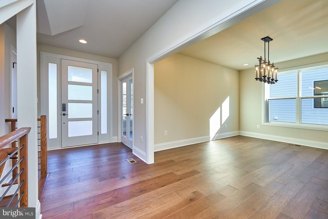 6845 Churchill Rd - Photo 5 of 42