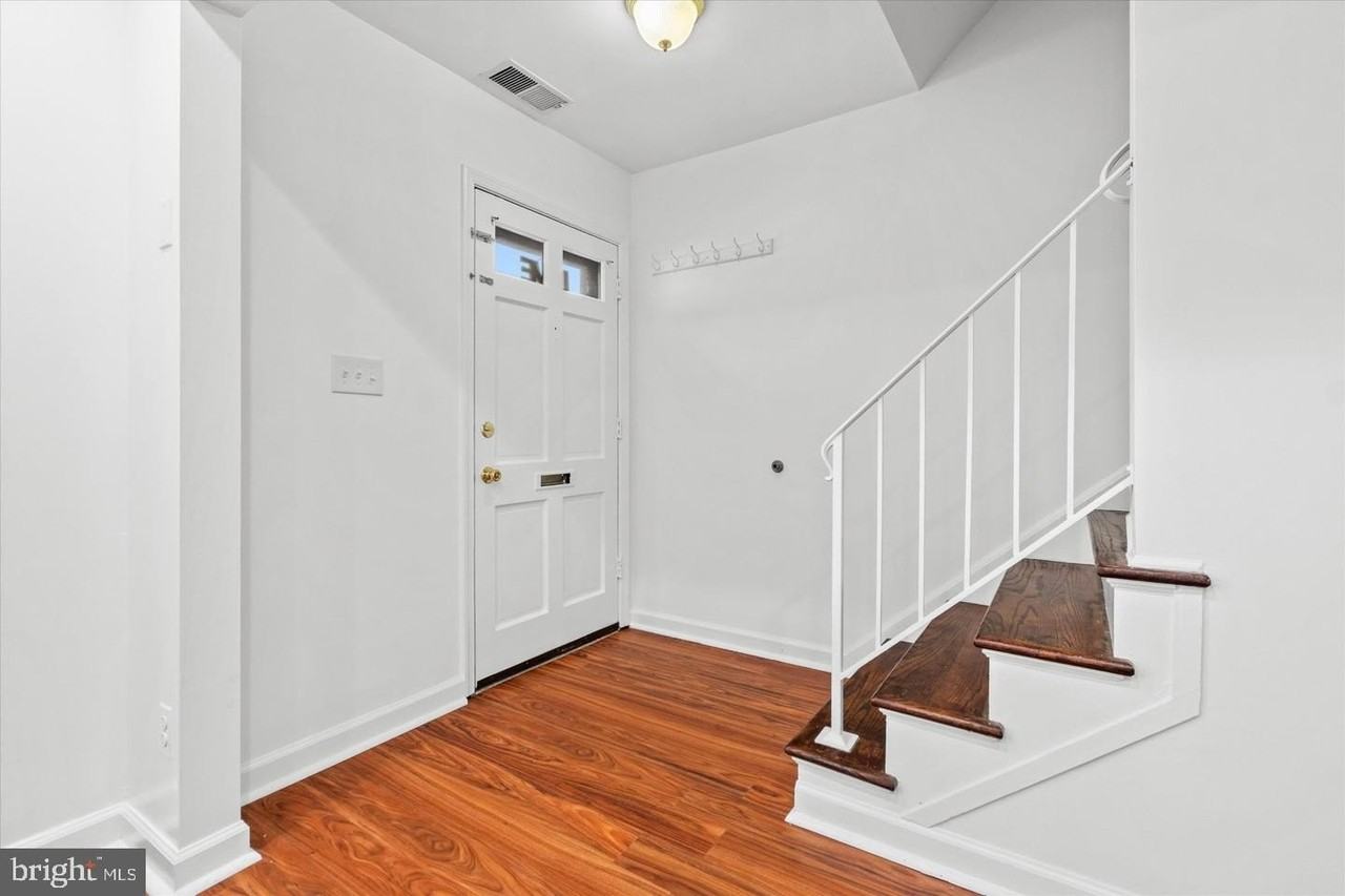 8123 Kingsway Ct #268 - Photo 4 of 33