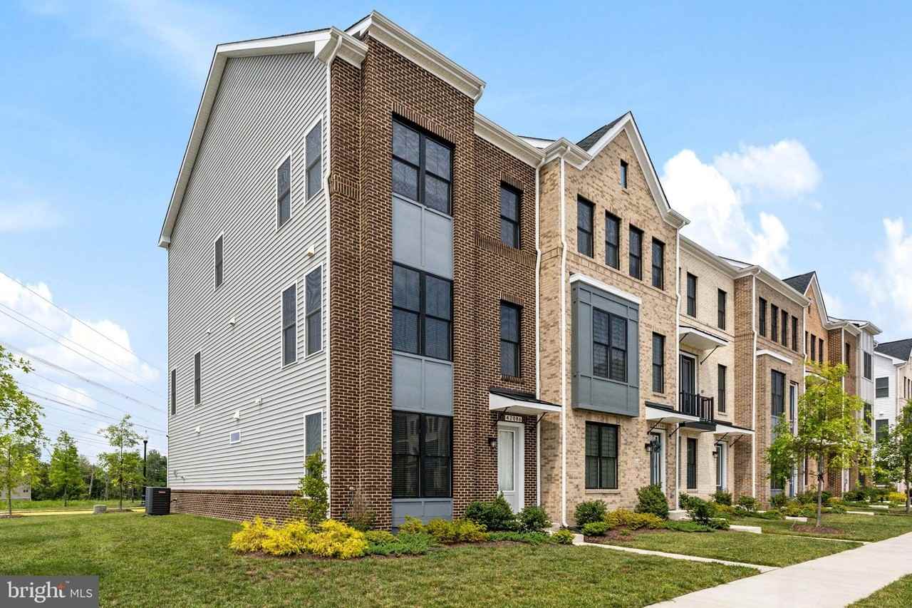 42086 Picasso Sq - Photo 2 of 37